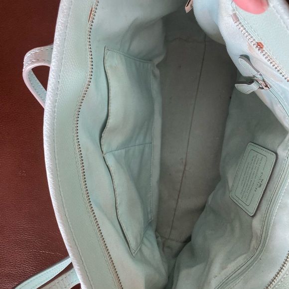 Authentic Coach spring tote sea foam green with matching wallet - Picture 2 of 10